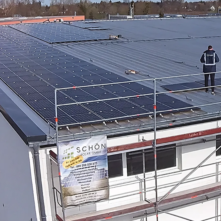 Große Solaranlage 400kWp in München Puchheim mit Süd-Ost Ausrichtung