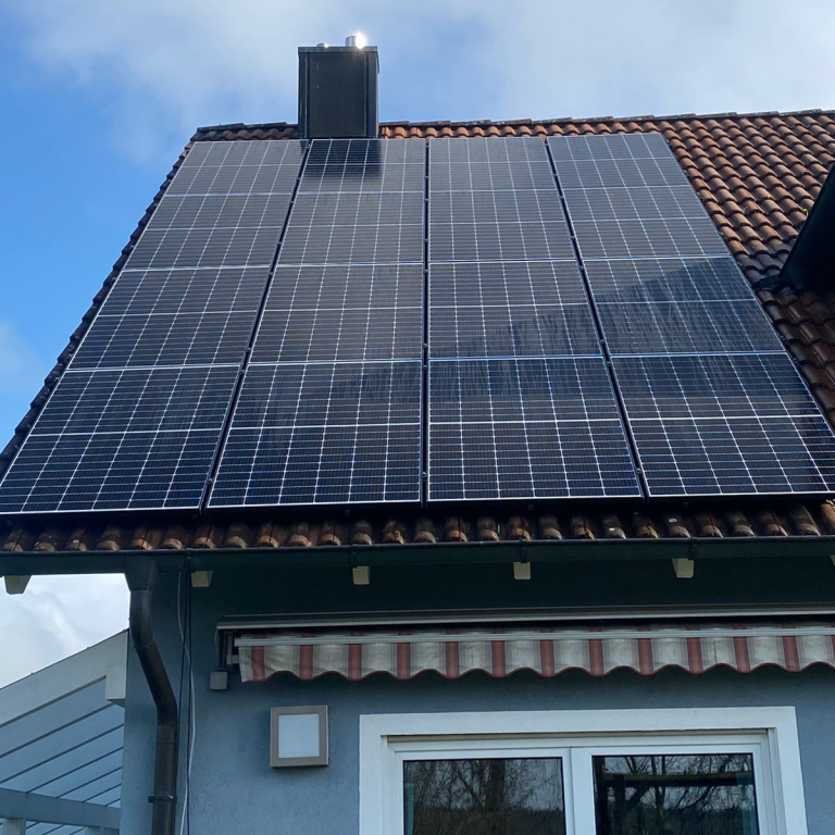 8kWp Solaranlage in München auf einem Dach